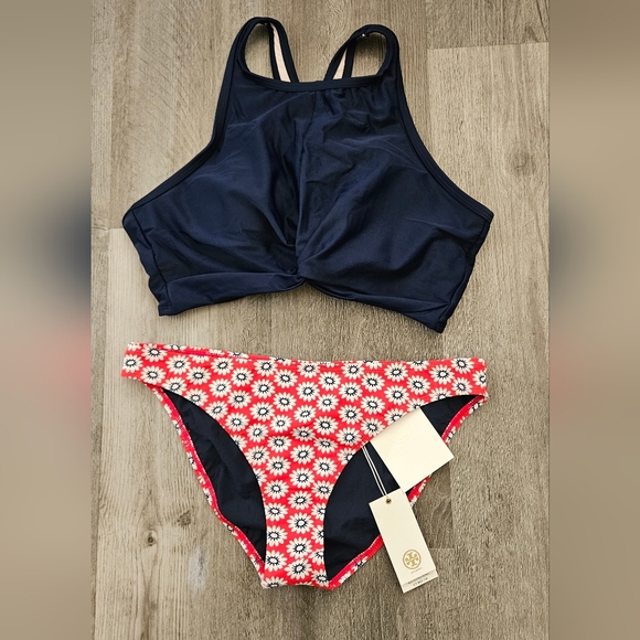 Tory Burch Other - Tory Burch Swimsuit Bottom sz Medium
🎉HP